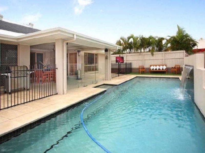 27 TRAFALGAR VALE Avenue, Wellington Point QLD 4160