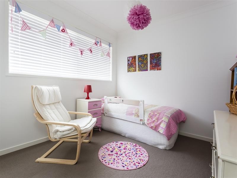 79 THORNESIDE Road, Thorneside QLD 4158