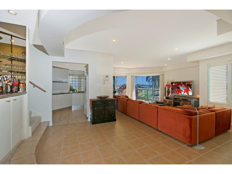 6/16 Commodore Drive, Birkdale QLD 4159