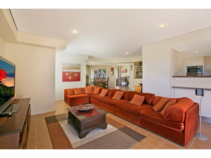 6/16 Commodore Drive, Birkdale QLD 4159