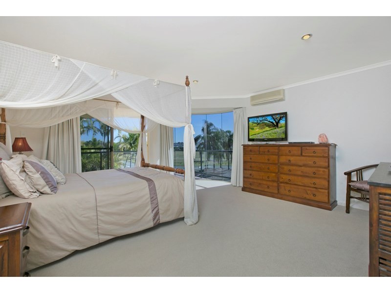 6/16 Commodore Drive, Birkdale QLD 4159