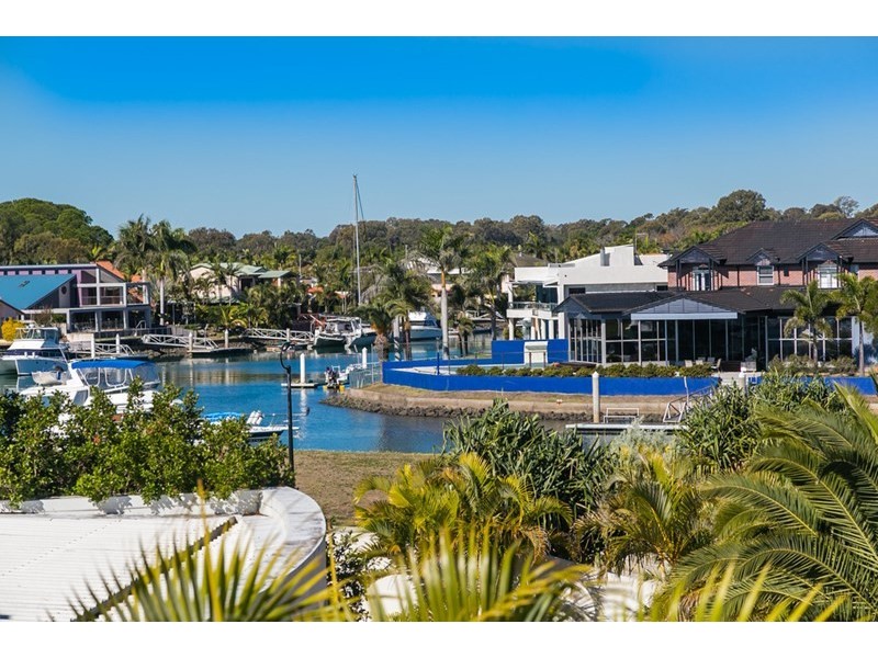 6/16 Commodore Drive, Birkdale QLD 4159