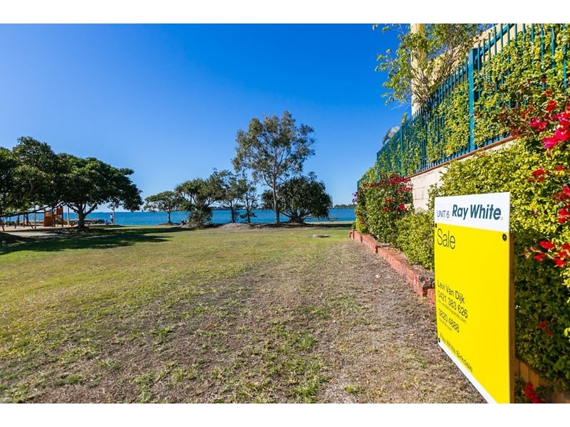6/16 Commodore Drive, Birkdale QLD 4159