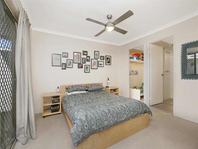 15 Ashwood Circuit, Birkdale QLD 4159