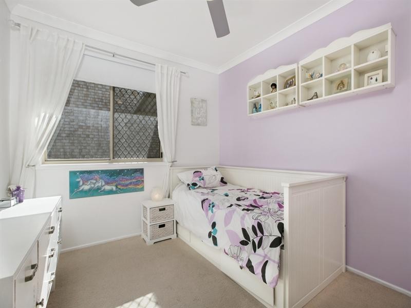 15 Ashwood Circuit, Birkdale QLD 4159