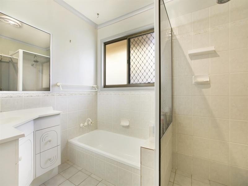 99 Burbank Road, Birkdale QLD 4159