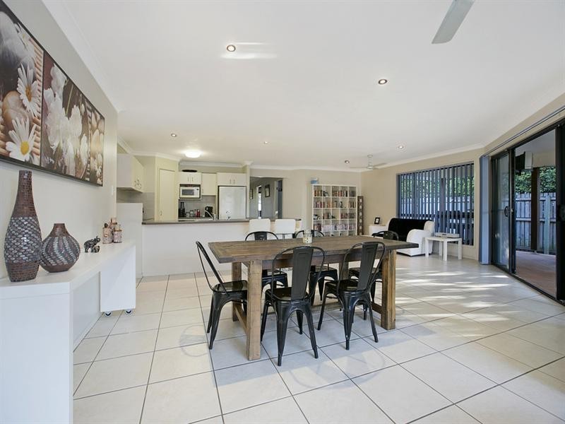 3 Serene Place, Birkdale QLD 4159