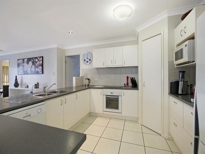 3 Serene Place, Birkdale QLD 4159