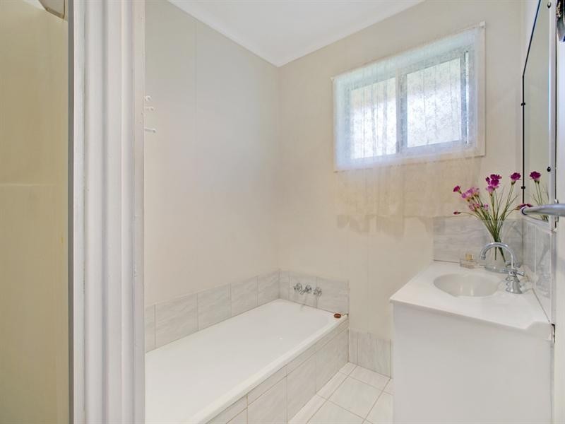 31 Charles Canty Drive, Wellington Point QLD 4160