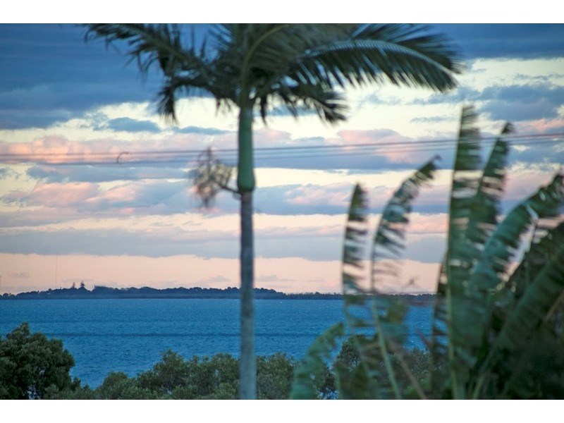 8 Seaside Close, Thorneside QLD 4158