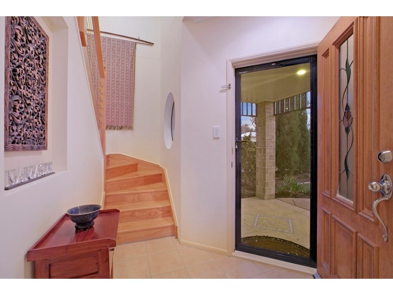 8 Seaside Close, Thorneside QLD 4158