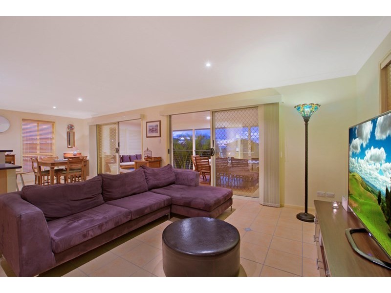 8 Seaside Close, Thorneside QLD 4158