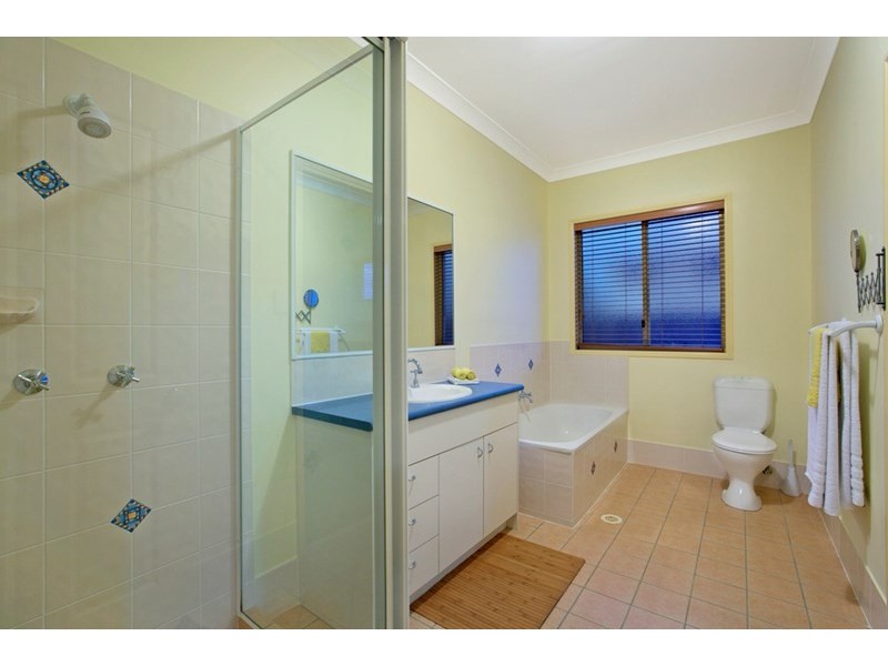 8 Seaside Close, Thorneside QLD 4158