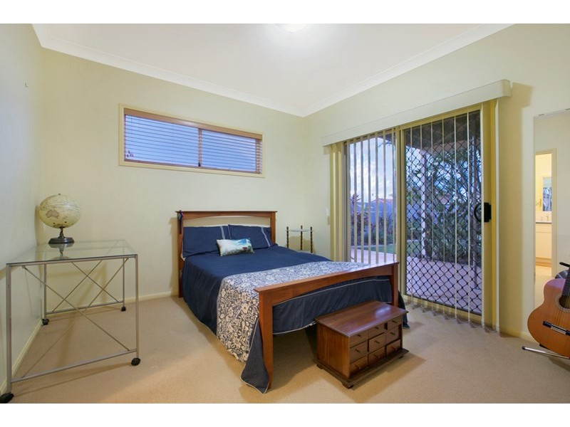 8 Seaside Close, Thorneside QLD 4158