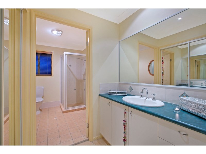 8 Seaside Close, Thorneside QLD 4158