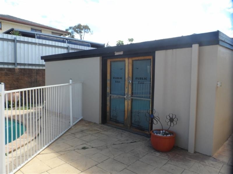 5 DOVE Street, Birkdale QLD 4159