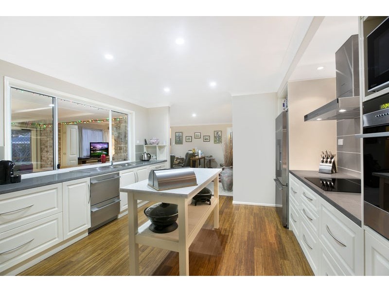9 Carinyan Drive, Birkdale QLD 4159