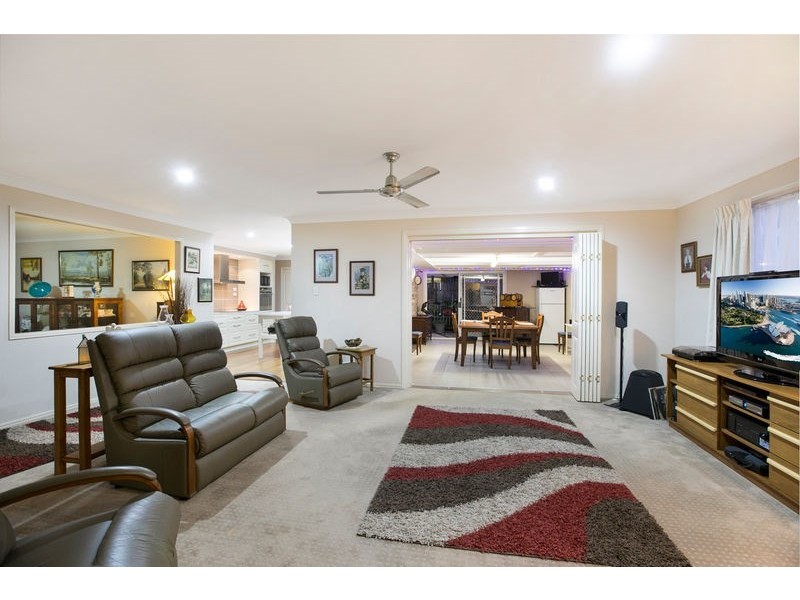 9 Carinyan Drive, Birkdale QLD 4159