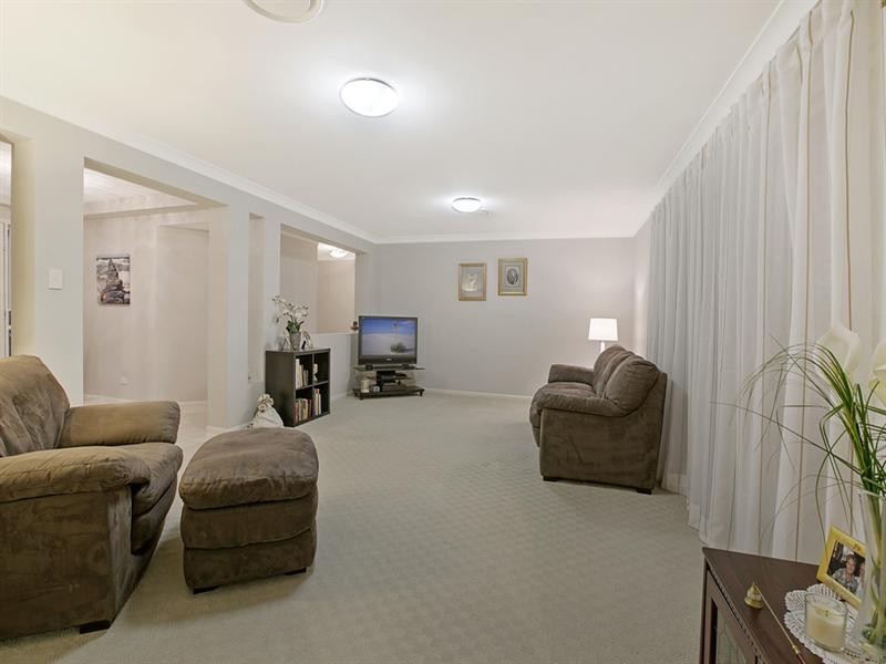 2 Paperbark Place, Wakerley QLD 4154