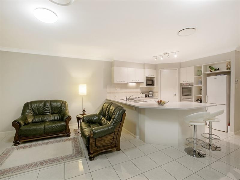 2 Paperbark Place, Wakerley QLD 4154