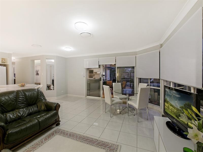 2 Paperbark Place, Wakerley QLD 4154