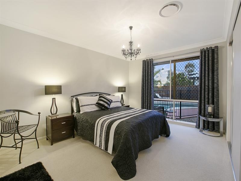 2 Paperbark Place, Wakerley QLD 4154