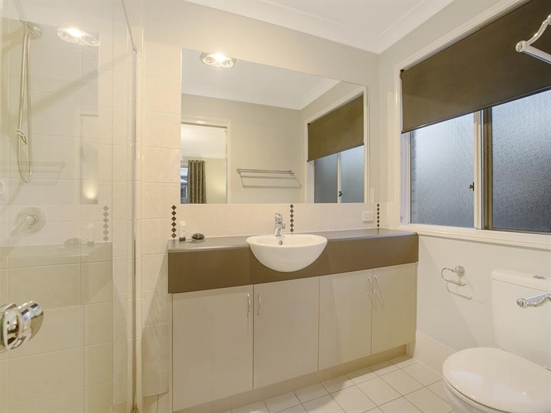 2 Paperbark Place, Wakerley QLD 4154