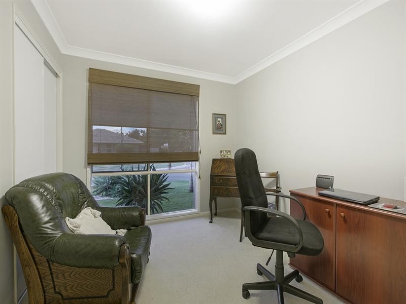 2 Paperbark Place, Wakerley QLD 4154