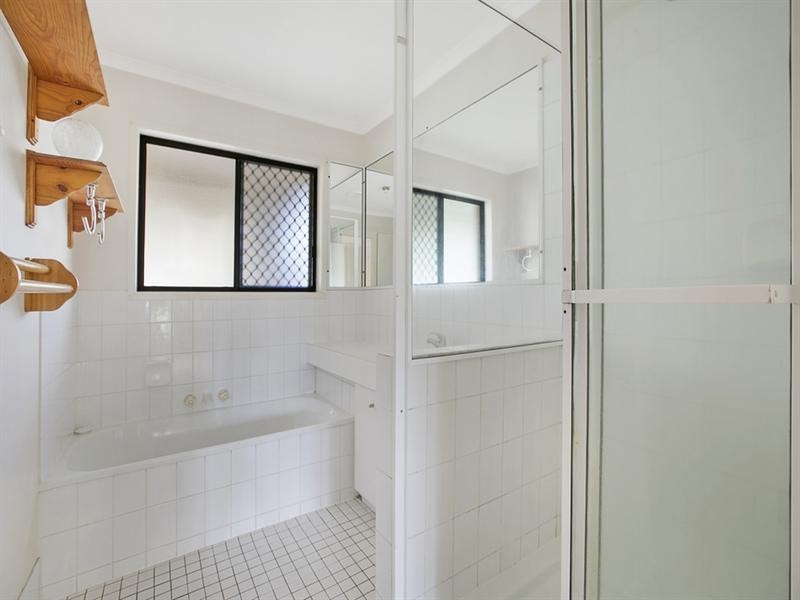 3 Lachlan Street, Birkdale QLD 4159