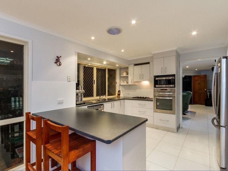 9 Muirhead Court, Victoria Point QLD 4165