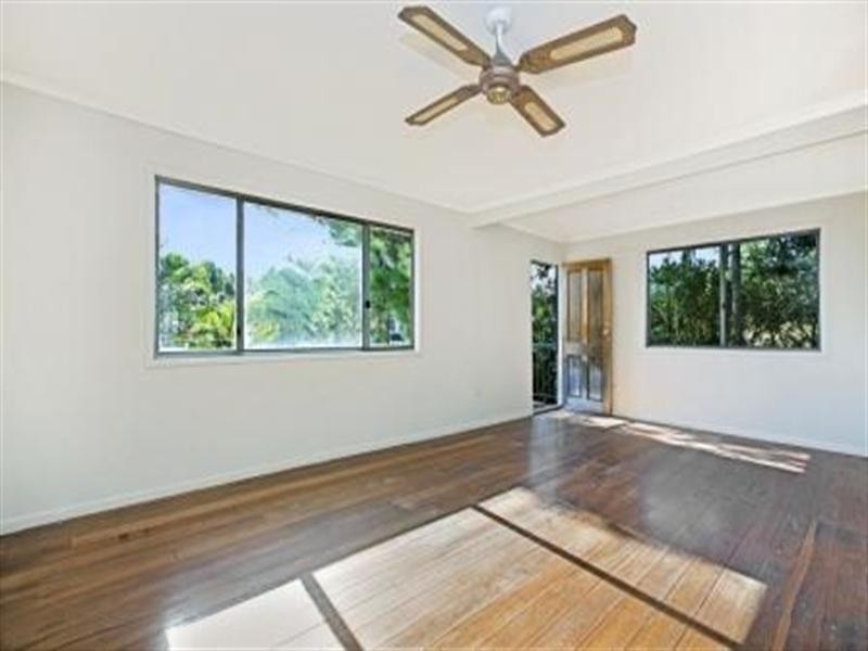 25 CURRAWONG Drive, Birkdale QLD 4159