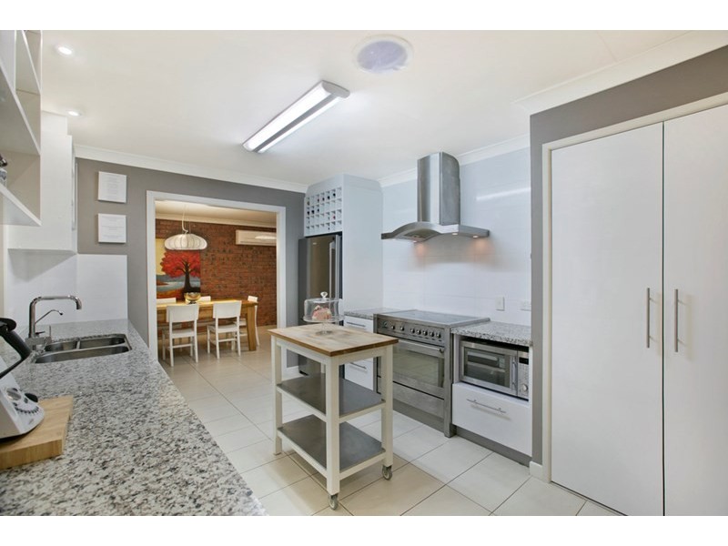 19 Cronin Drive, Wellington Point QLD 4160