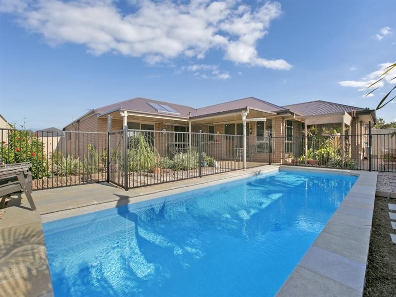 5 Fulbeck Place, Wellington Point QLD 4160