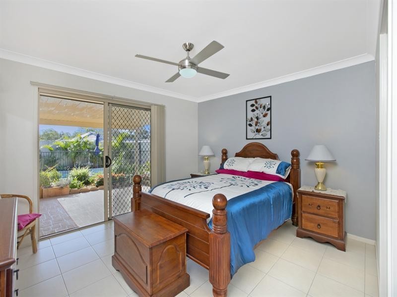 5 Fulbeck Place, Wellington Point QLD 4160