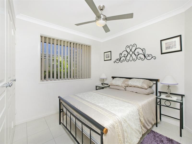 5 Fulbeck Place, Wellington Point QLD 4160