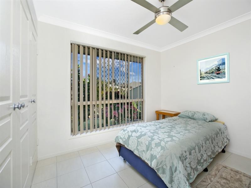 5 Fulbeck Place, Wellington Point QLD 4160