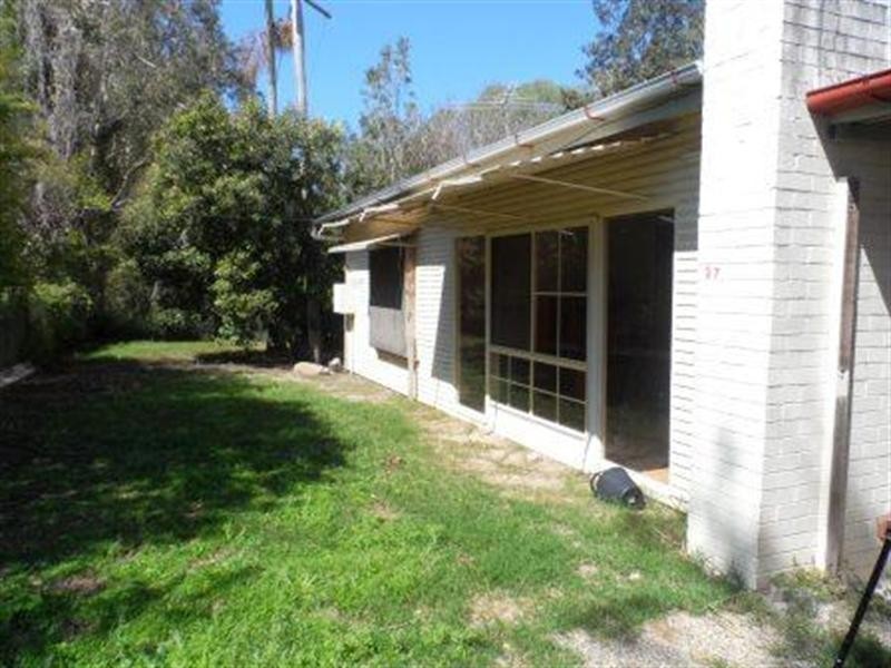 27 DOUBLE JUMP Road, Redland Bay QLD 4165