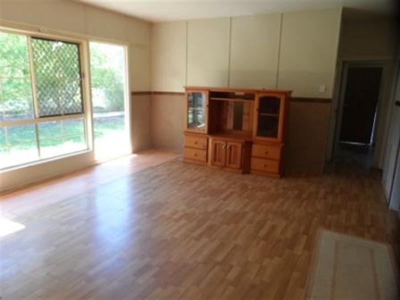 27 DOUBLE JUMP Road, Redland Bay QLD 4165
