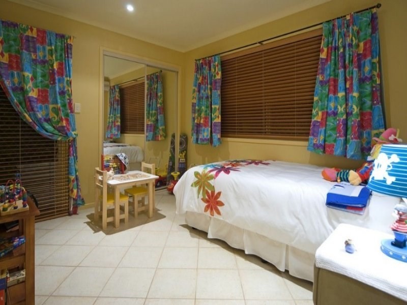 16 Tulipwood Drive, Birkdale QLD 4159