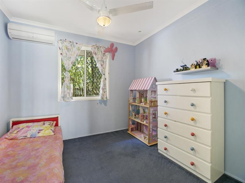 5 Currawong Drive, Birkdale QLD 4159