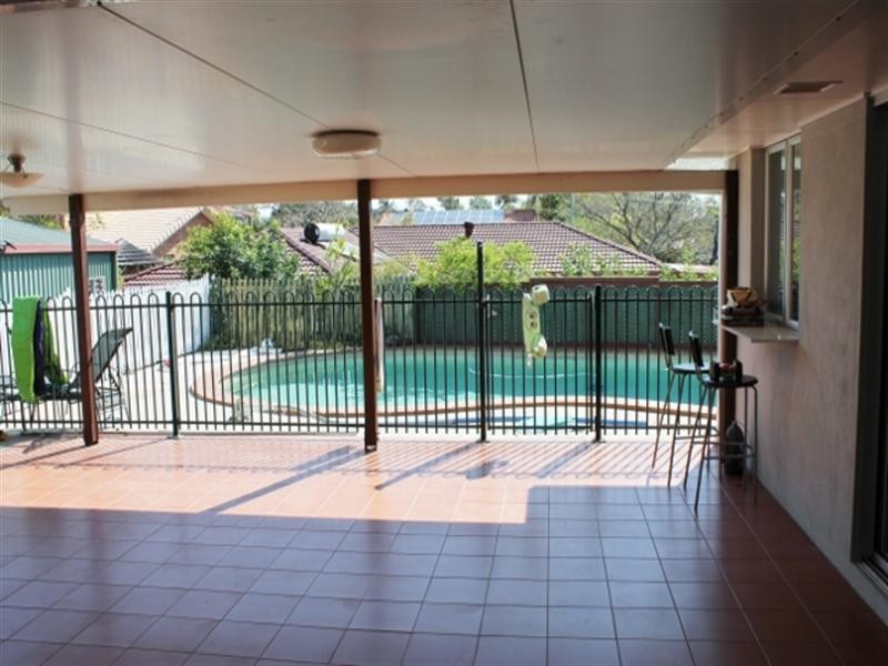 2 CORELLA Court, Birkdale QLD 4159
