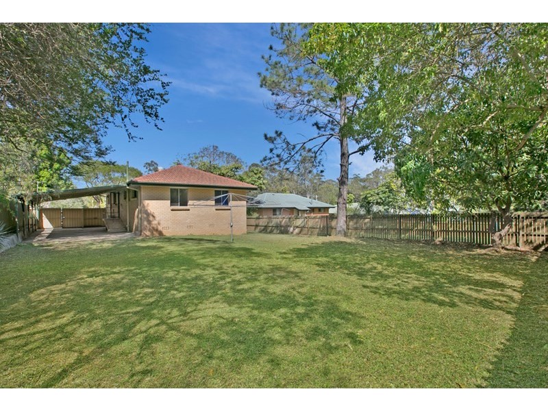 40 Eridani Avenue, Kingston QLD 4114