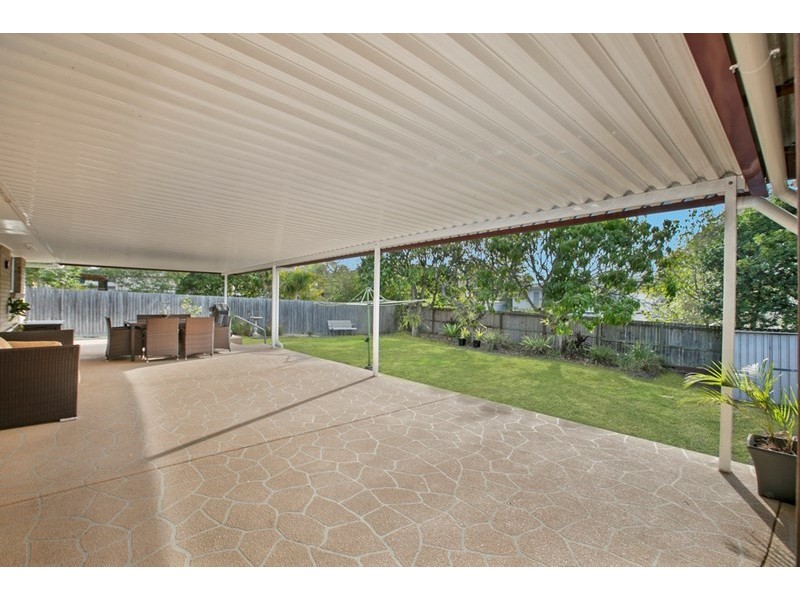 11 Wren Street, Birkdale QLD 4159