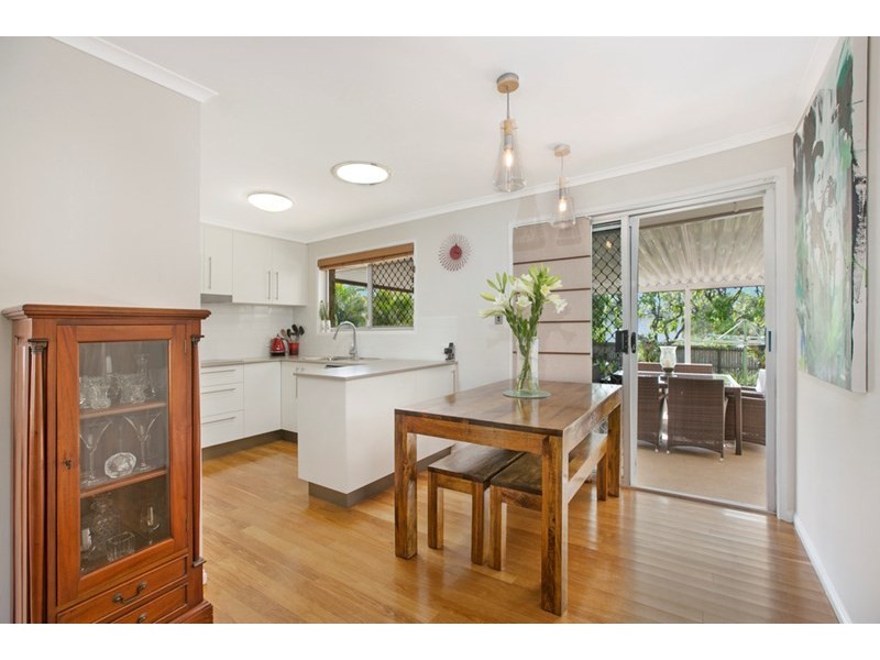 11 Wren Street, Birkdale QLD 4159