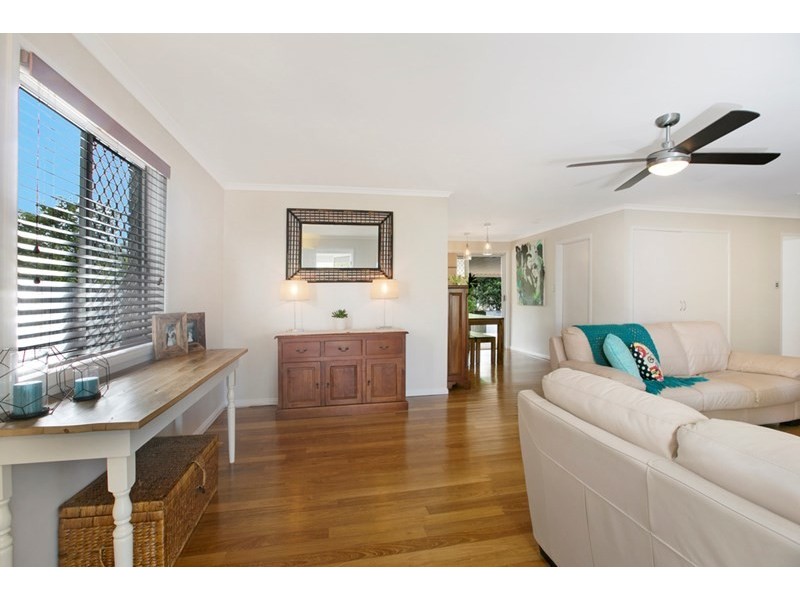 11 Wren Street, Birkdale QLD 4159