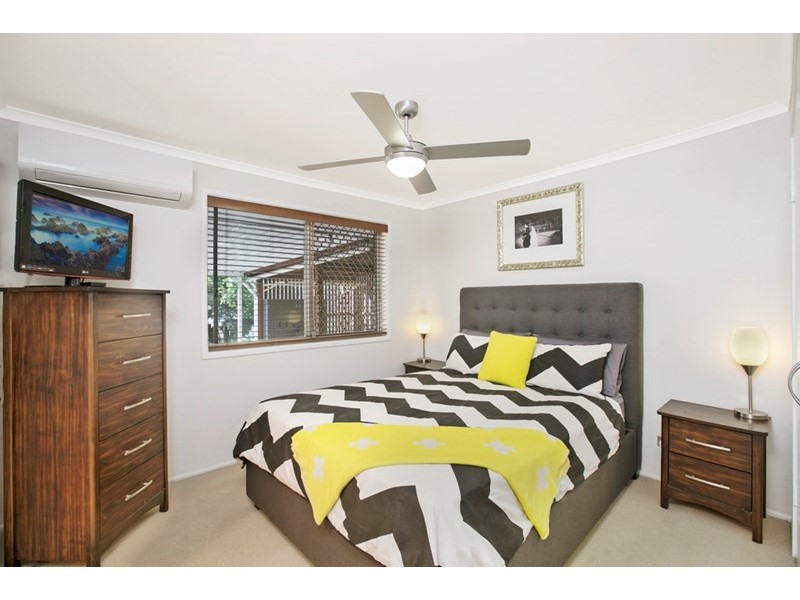 11 Wren Street, Birkdale QLD 4159