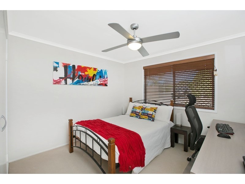 11 Wren Street, Birkdale QLD 4159