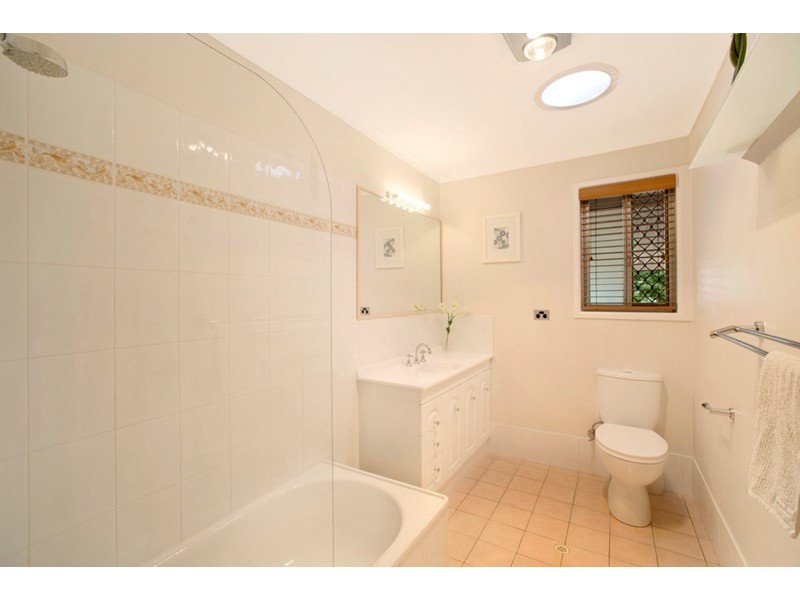 11 Wren Street, Birkdale QLD 4159