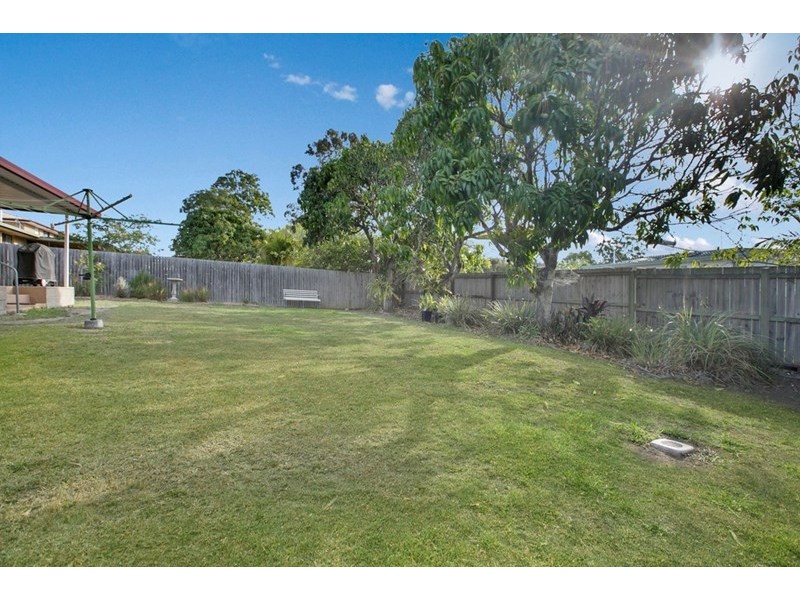 11 Wren Street, Birkdale QLD 4159