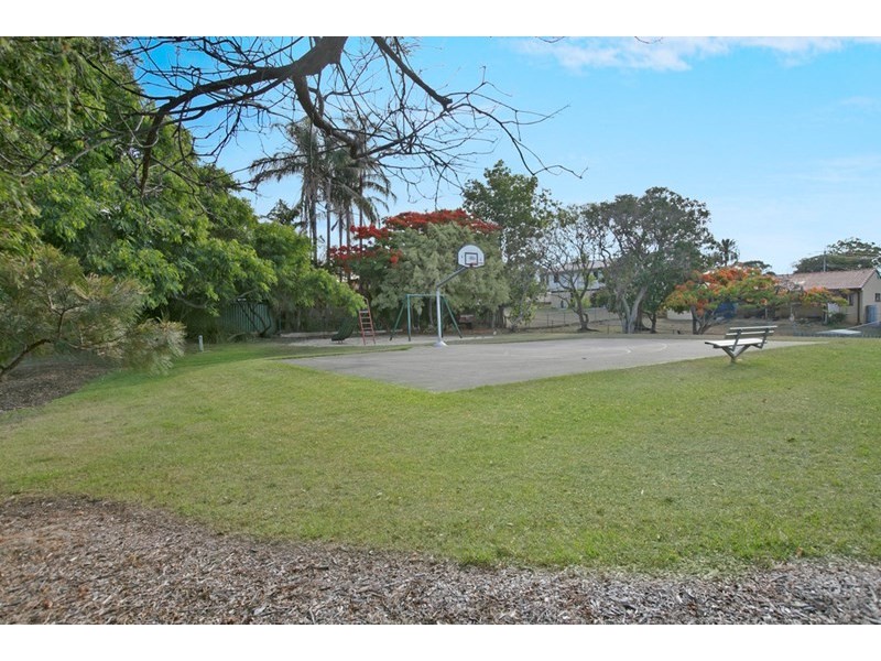 11 Wren Street, Birkdale QLD 4159